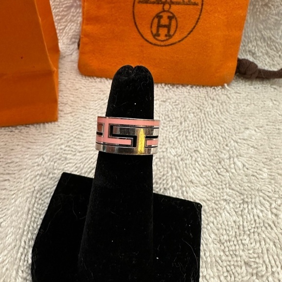 Hermes Enamel Arcane Moveable H Ring Size 5 - Picture 7 of 10